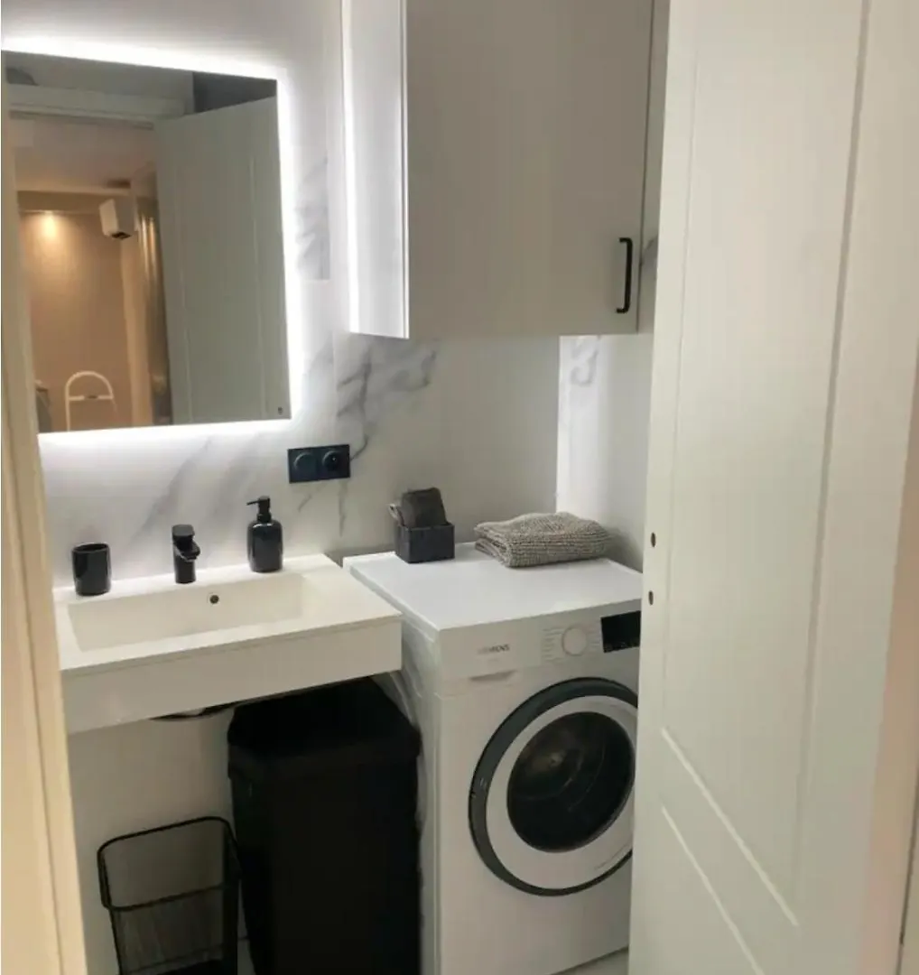 Tres Rare! Bel Appartement 38 M2 Domaine Prive Vallauris Apartment